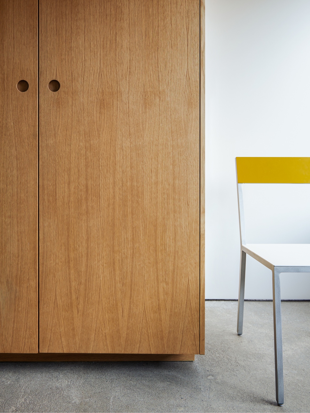 Basis cabinet doors in wood